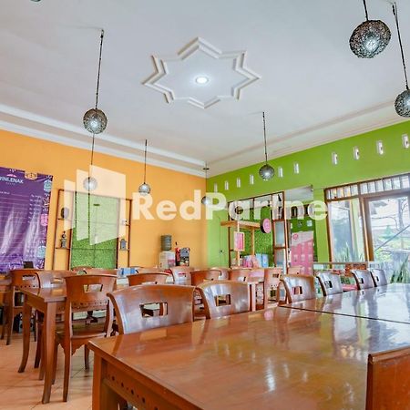 Nafisa Homestay Syariah Near Jatim Park 3 Batu Mitra Reddoorz Маланг Екстер'єр фото