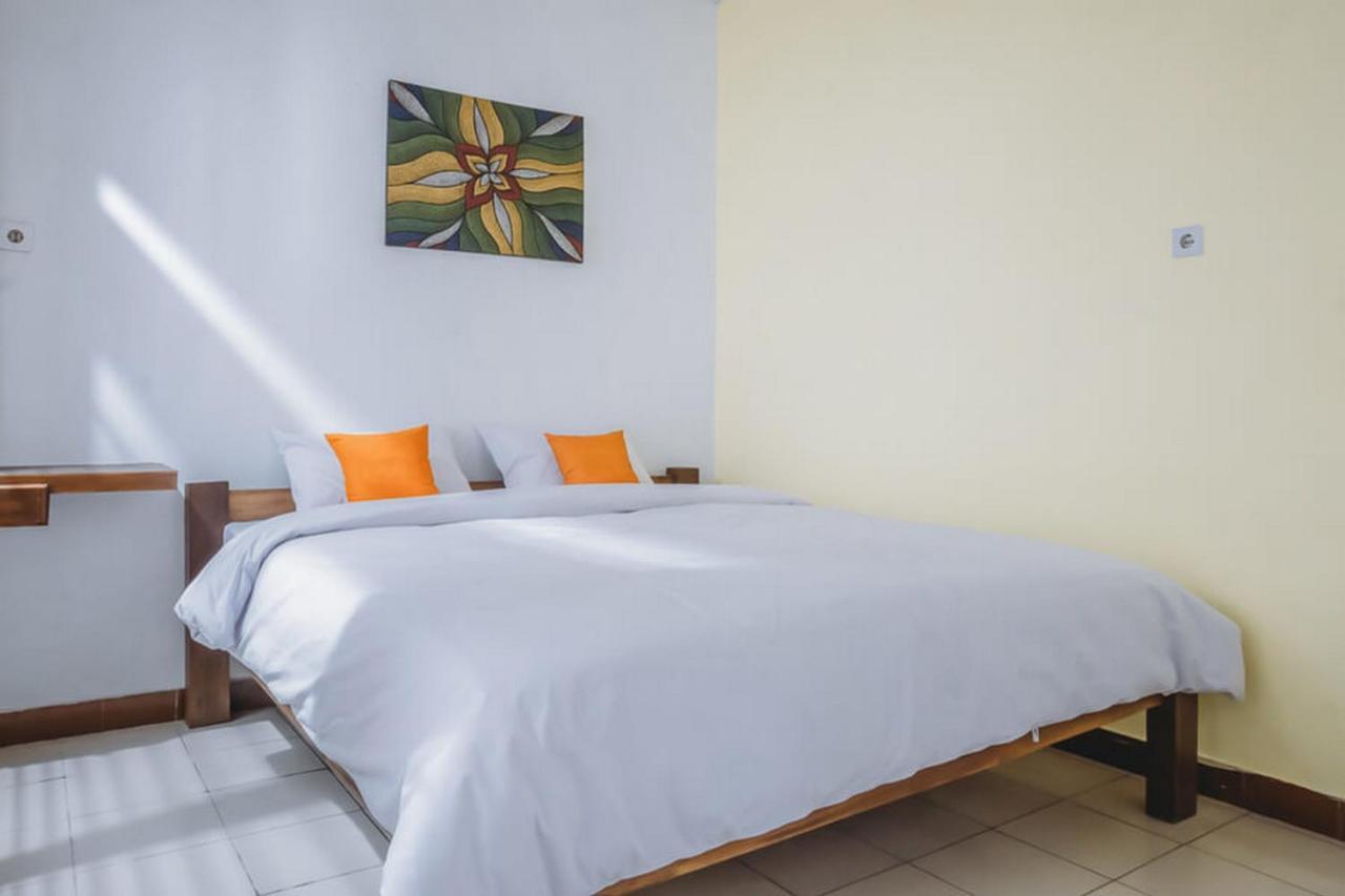 Nafisa Homestay Syariah Near Jatim Park 3 Batu Mitra Reddoorz Маланг Екстер'єр фото