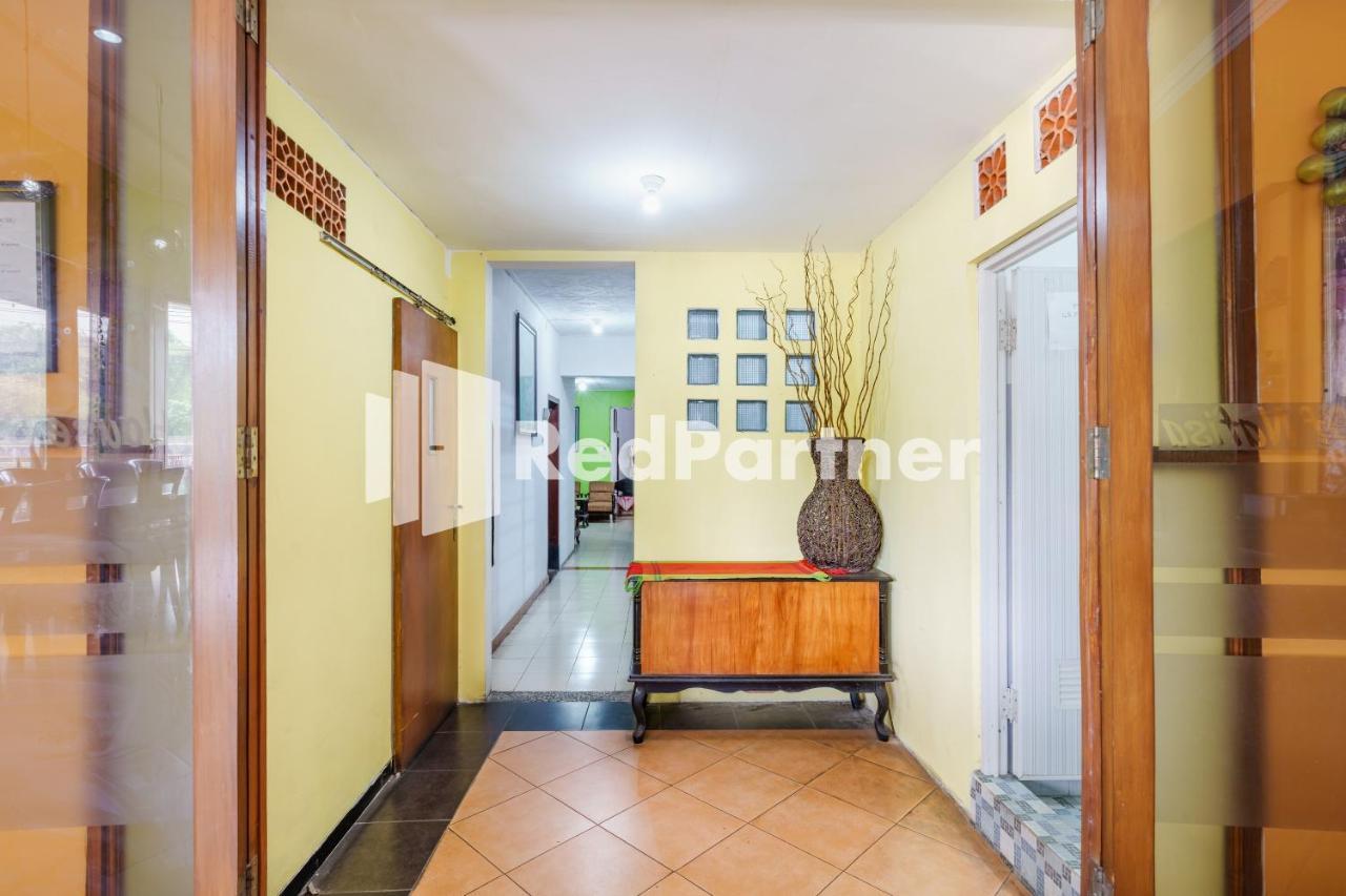 Nafisa Homestay Syariah Near Jatim Park 3 Batu Mitra Reddoorz Маланг Екстер'єр фото