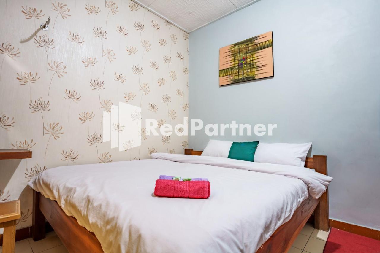 Nafisa Homestay Syariah Near Jatim Park 3 Batu Mitra Reddoorz Маланг Екстер'єр фото
