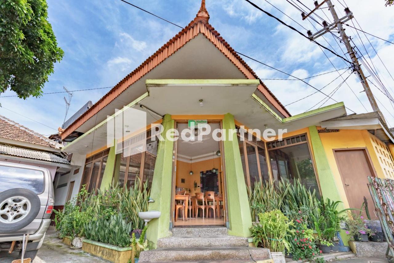 Nafisa Homestay Syariah Near Jatim Park 3 Batu Mitra Reddoorz Маланг Екстер'єр фото