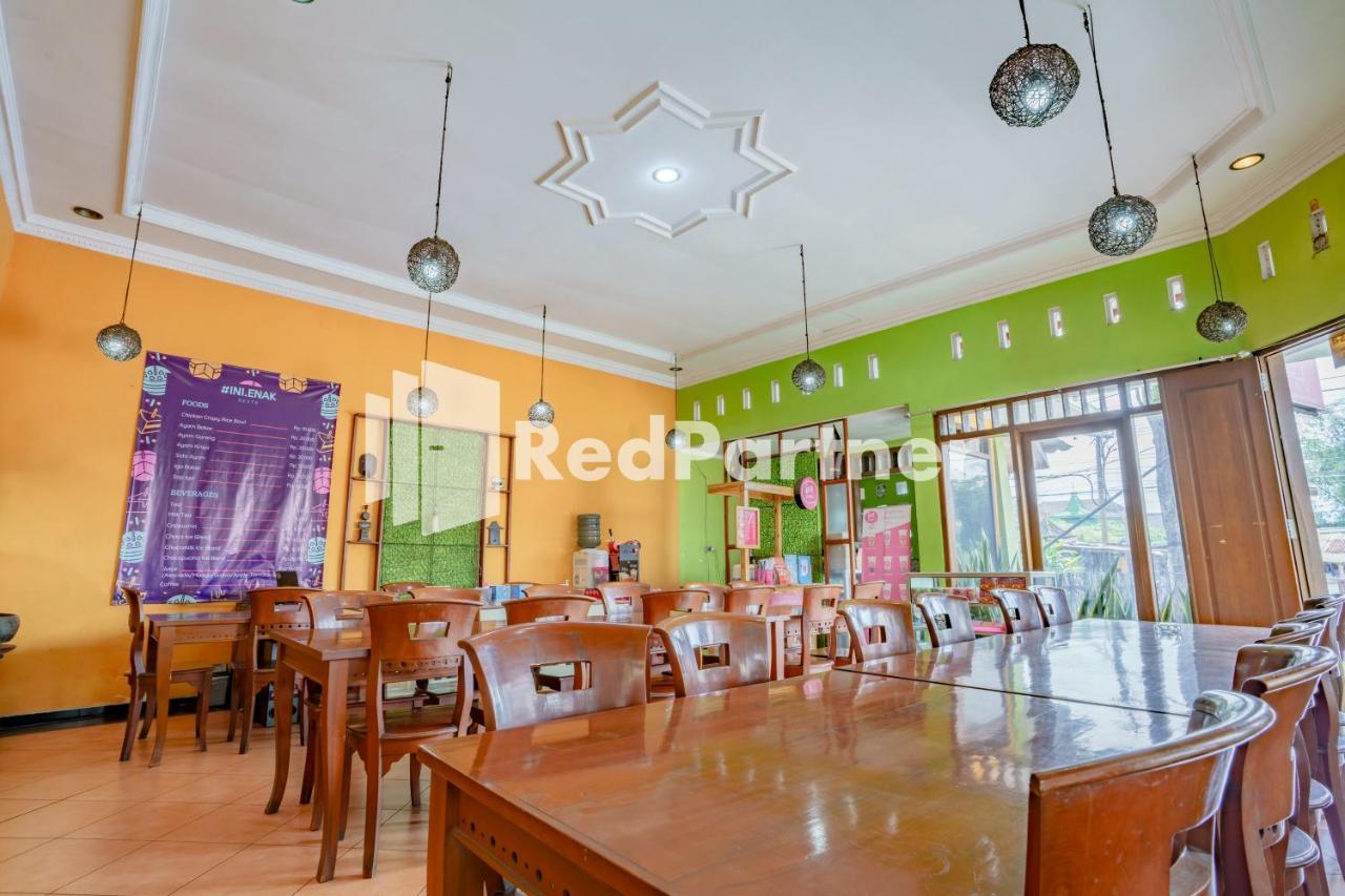 Nafisa Homestay Syariah Near Jatim Park 3 Batu Mitra Reddoorz Маланг Екстер'єр фото