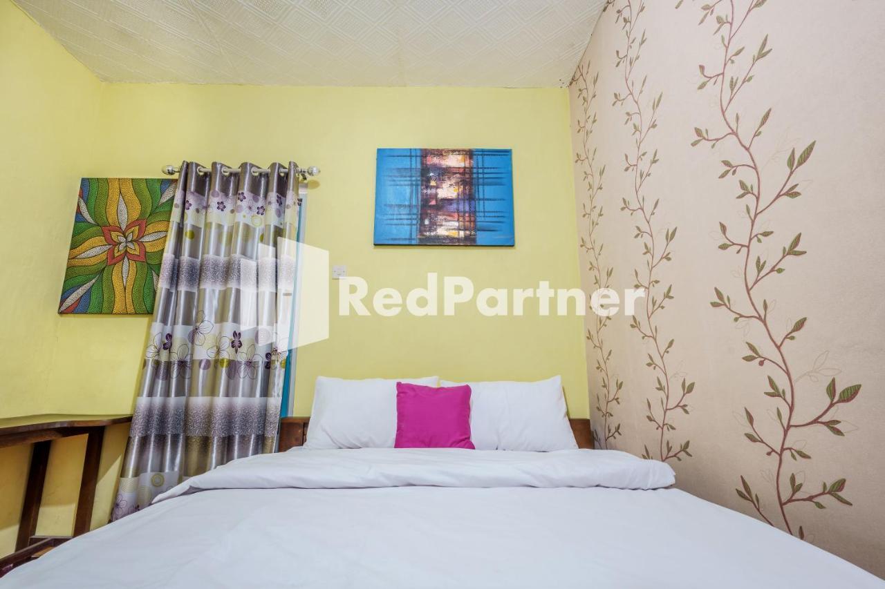 Nafisa Homestay Syariah Near Jatim Park 3 Batu Mitra Reddoorz Маланг Екстер'єр фото