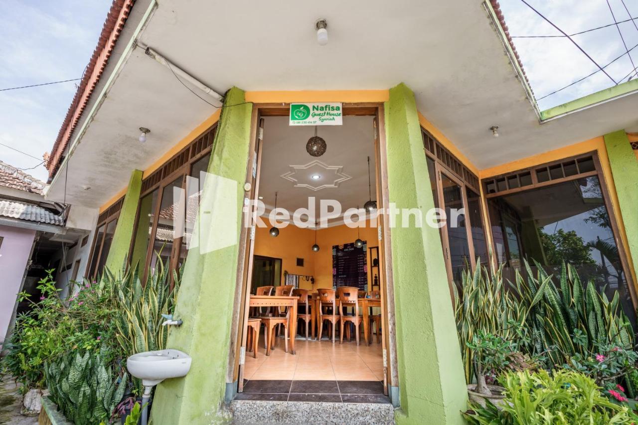 Nafisa Homestay Syariah Near Jatim Park 3 Batu Mitra Reddoorz Маланг Екстер'єр фото