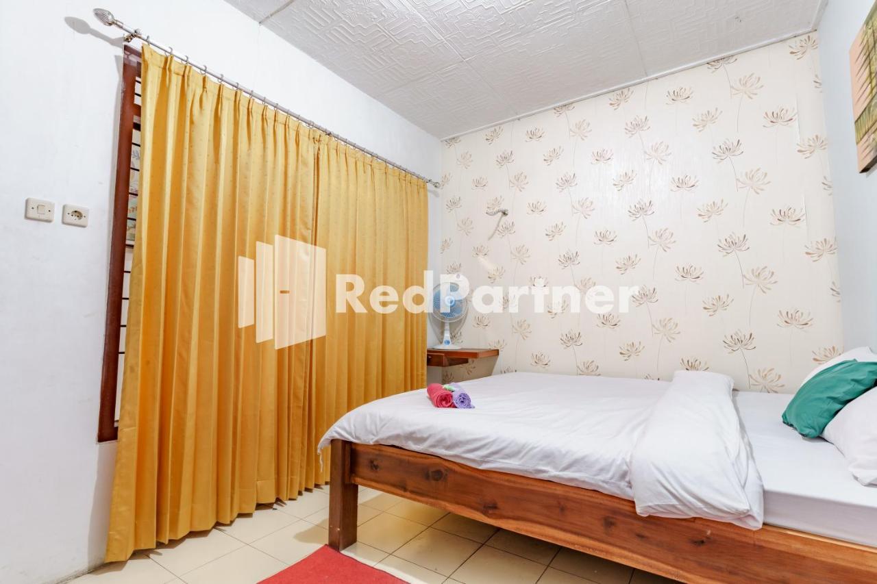 Nafisa Homestay Syariah Near Jatim Park 3 Batu Mitra Reddoorz Маланг Екстер'єр фото