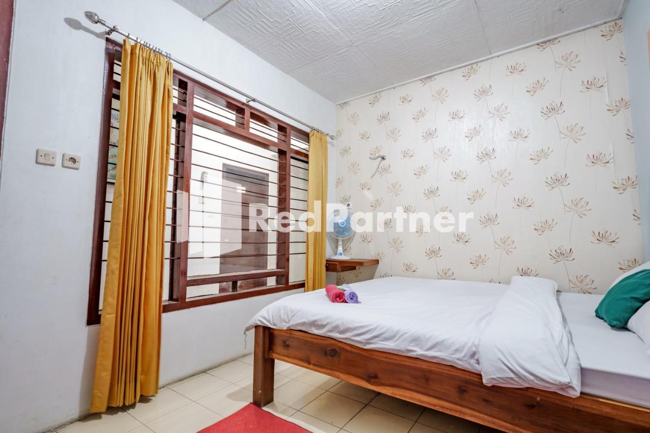 Nafisa Homestay Syariah Near Jatim Park 3 Batu Mitra Reddoorz Маланг Екстер'єр фото